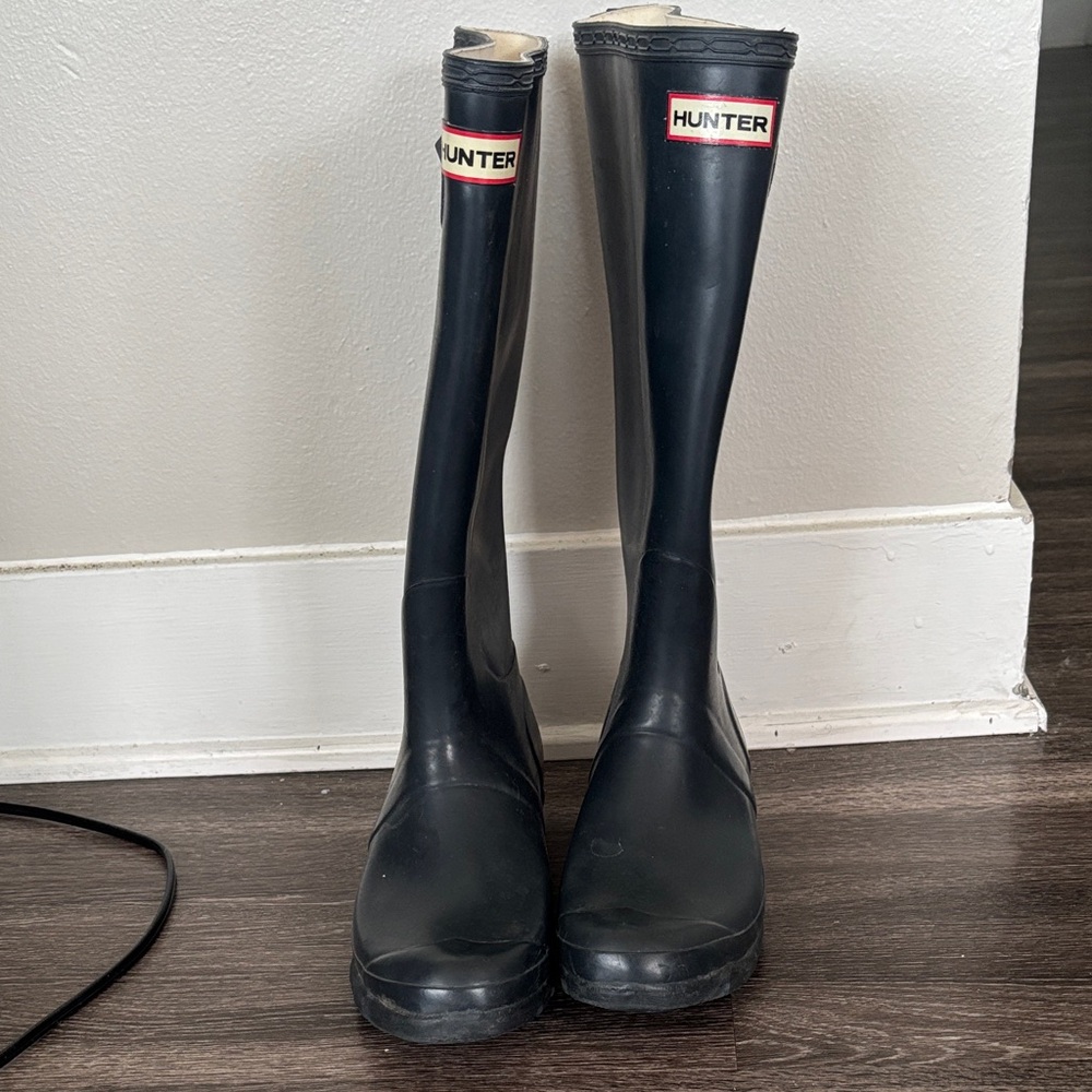 Hunter Black Tall Gloss Rain Boots